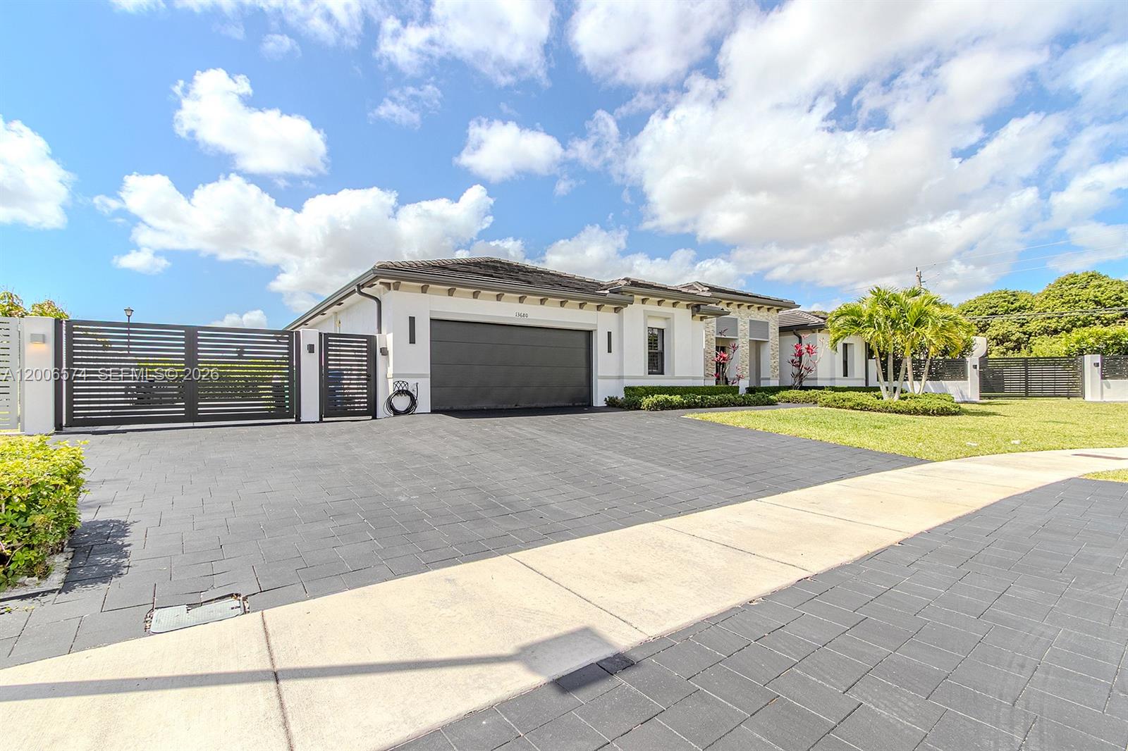 VILHEN DRIVE ESTATES - Residential