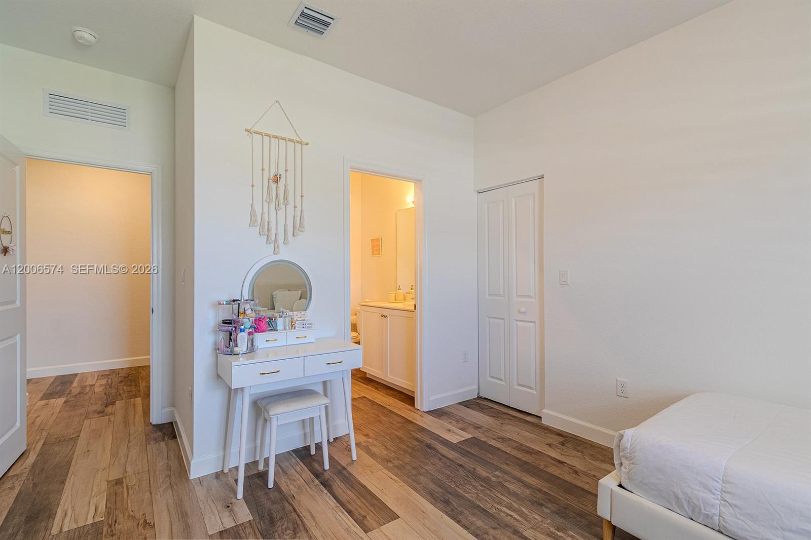 VILHEN DRIVE ESTATES - Residential