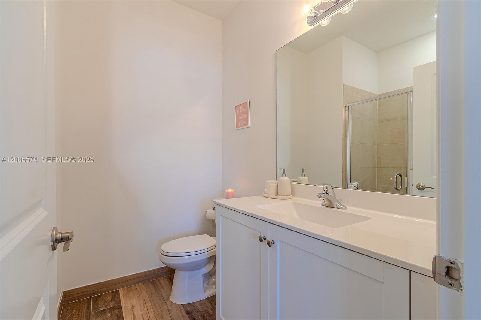 VILHEN DRIVE ESTATES - Residential