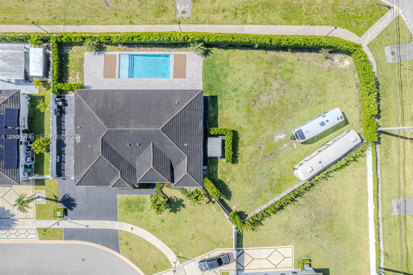 VILHEN DRIVE ESTATES - Residential