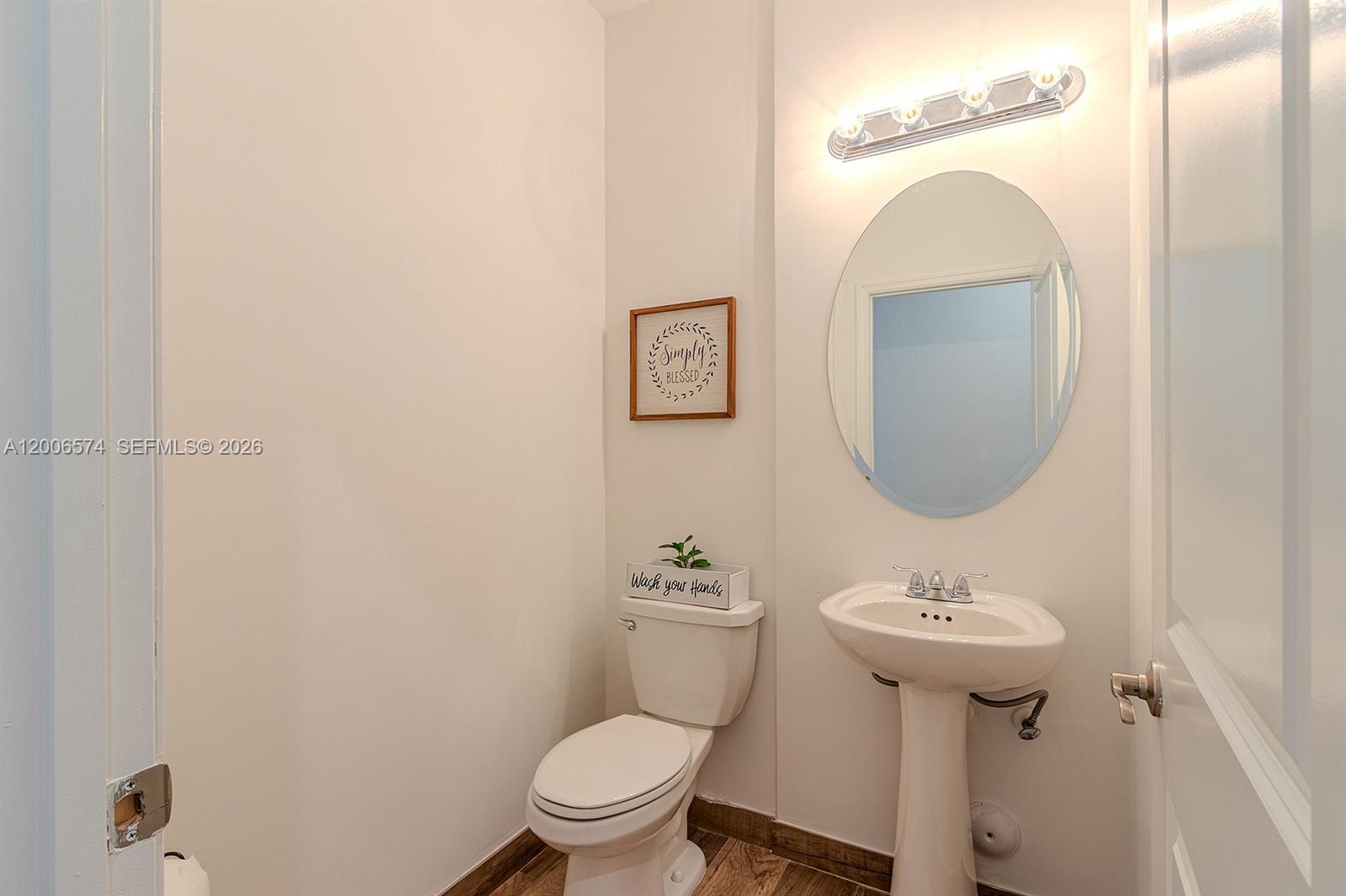 VILHEN DRIVE ESTATES - Residential