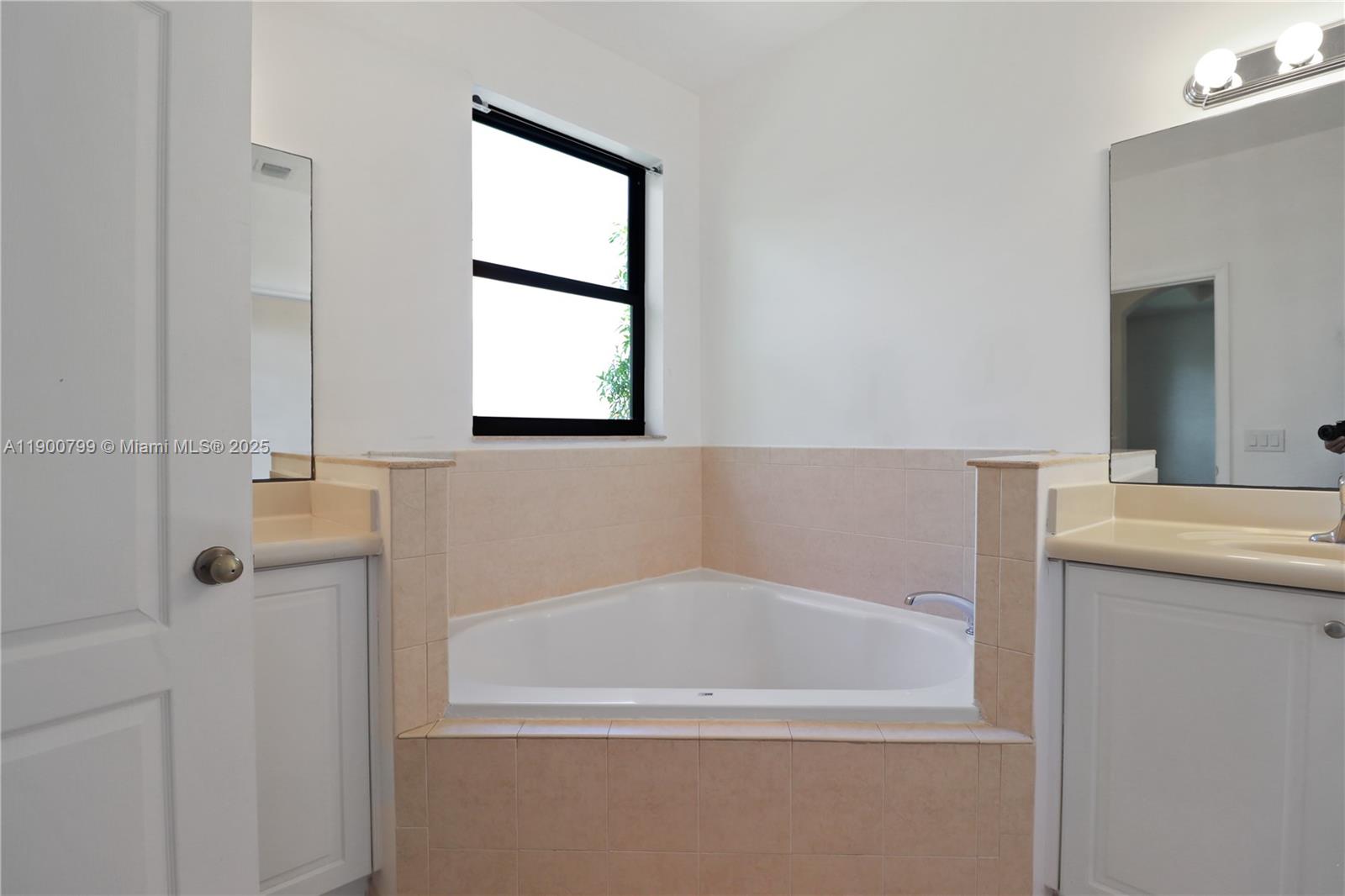SILVER PALM EAST SEC TWO - Residential