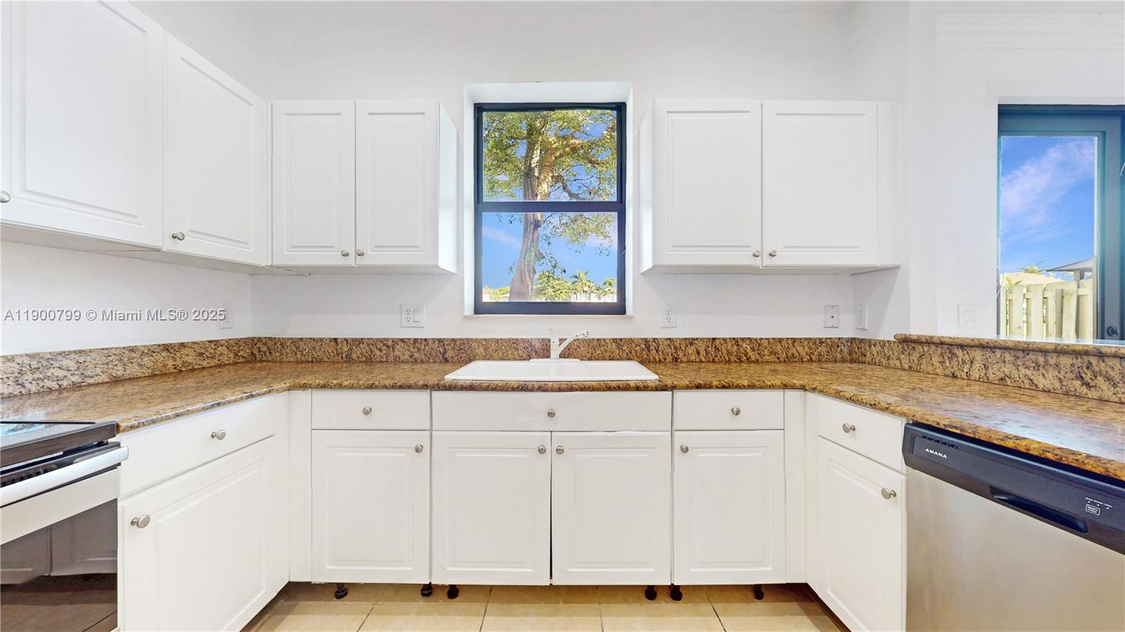 SILVER PALM EAST SEC TWO - Residential