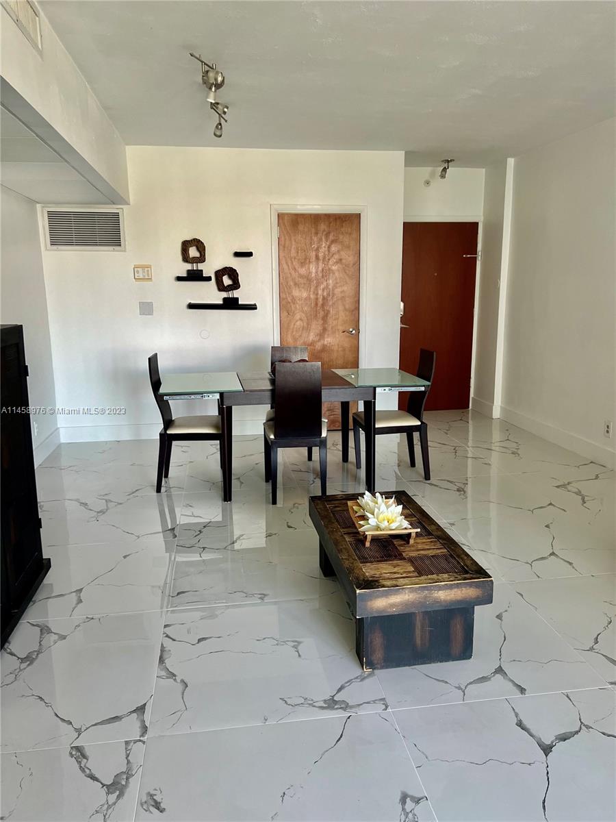 TIDES ON HOLLYWOOD BEACH - Residential Lease