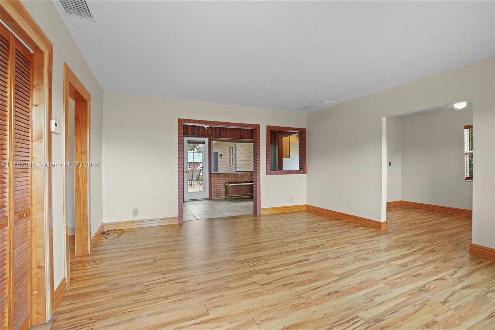EDISON PARK - Residential
