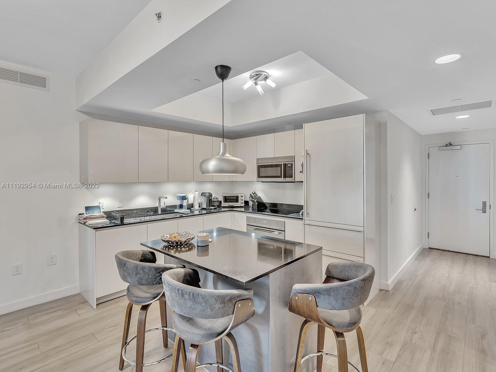 1010 BRICKELL CONDO - Residential Lease
