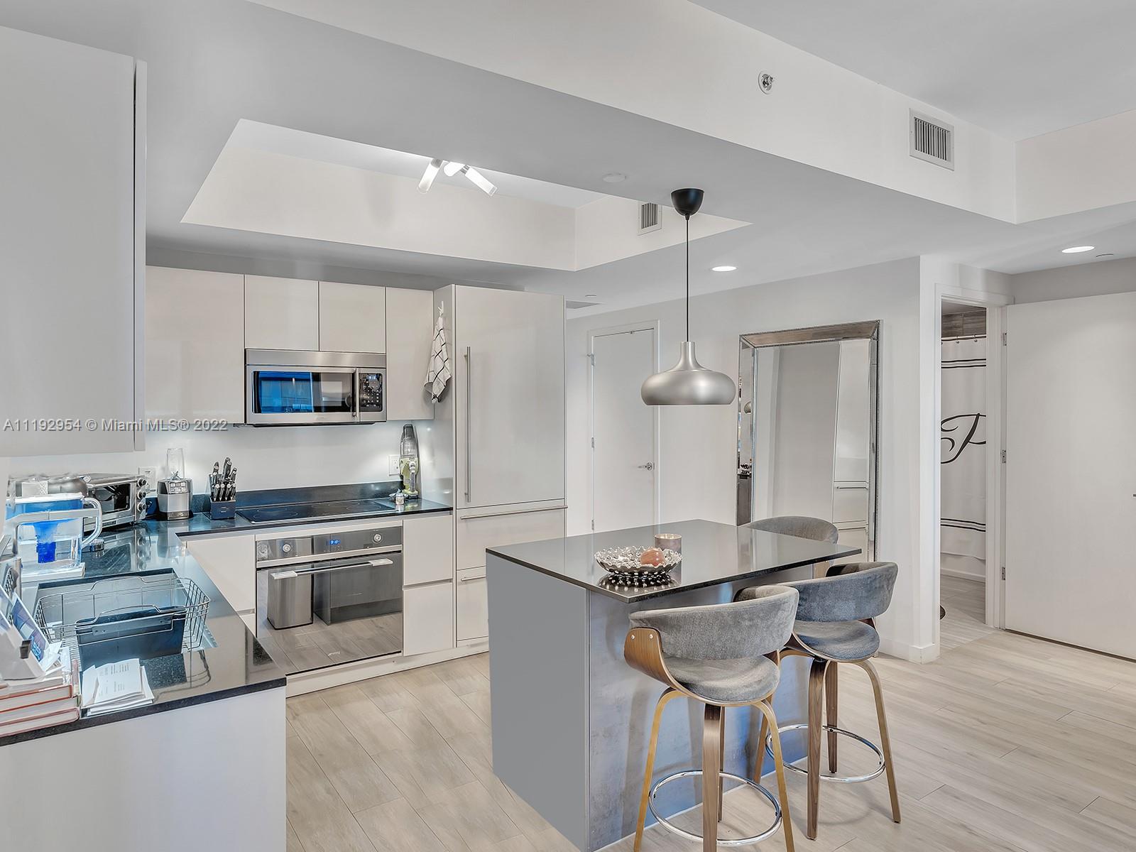 1010 BRICKELL CONDO - Residential Lease
