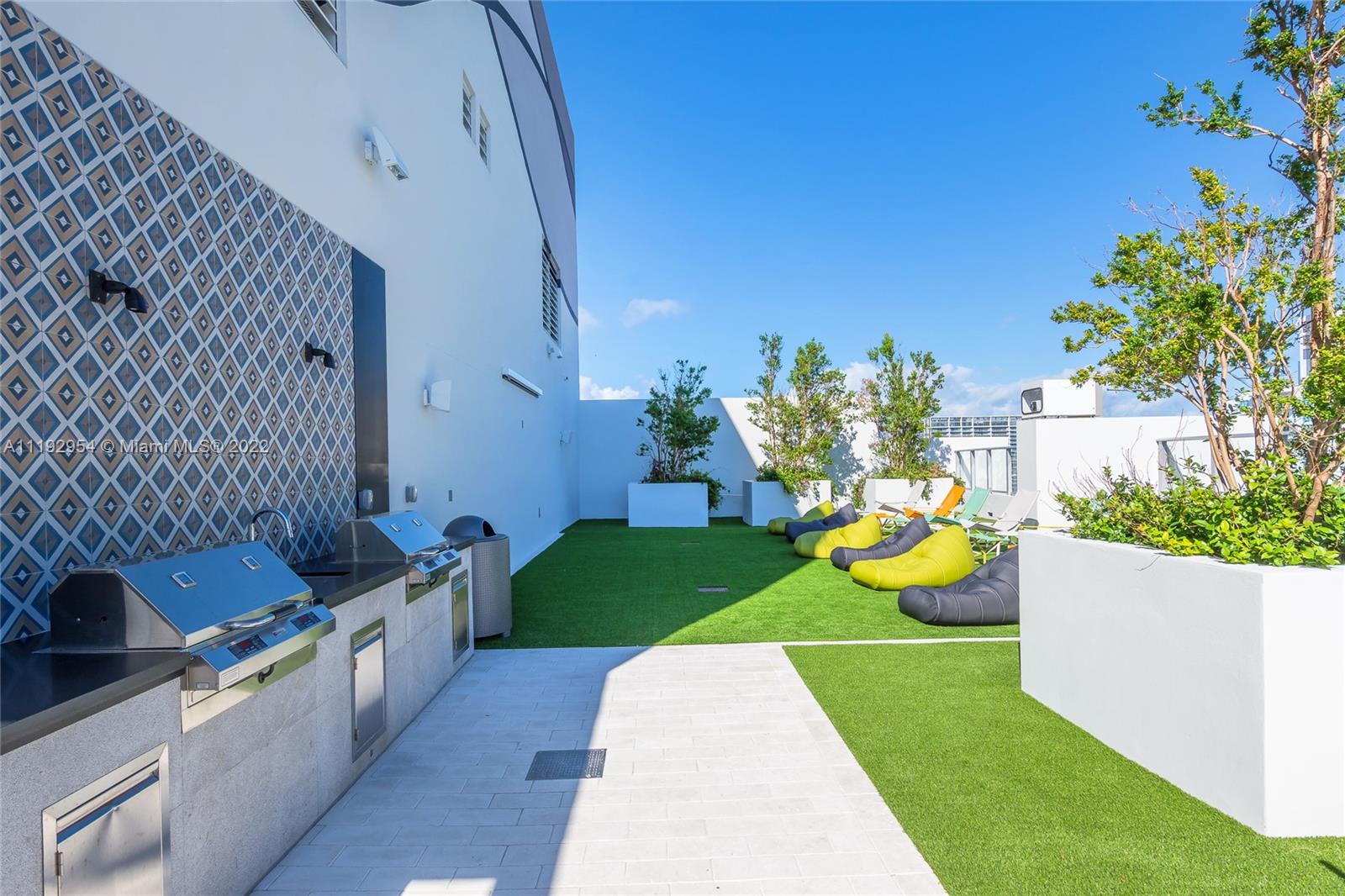 1010 BRICKELL CONDO - Residential Lease