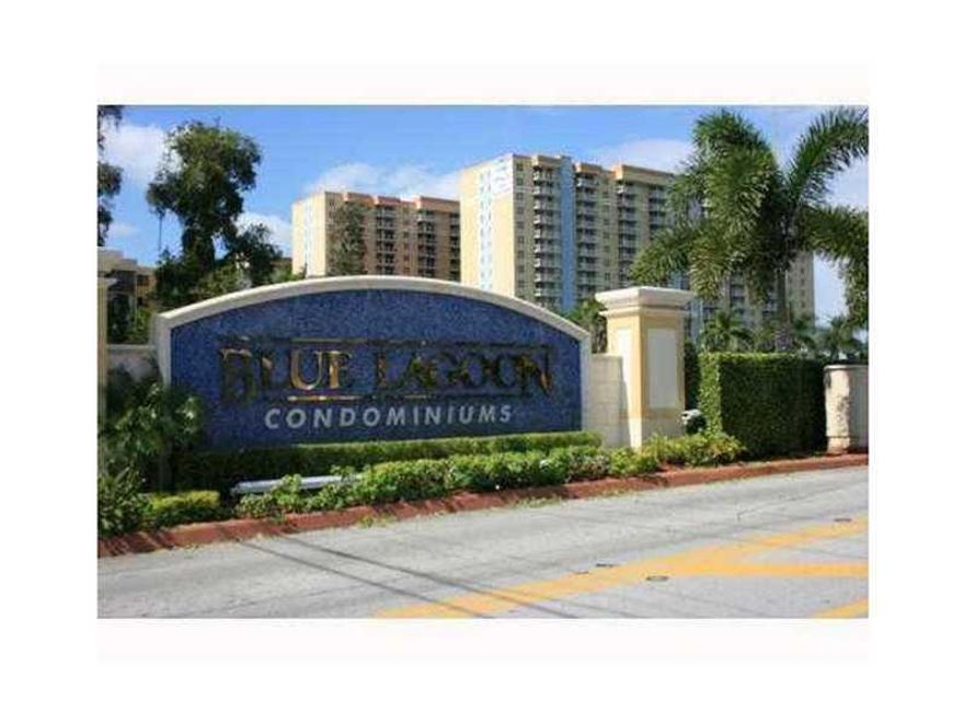 Beautiful apt 1 bed 1 bath in Blue Lagoon Condo, great location very centric!! close to airport, restaurants, Highways and more! Won't last!