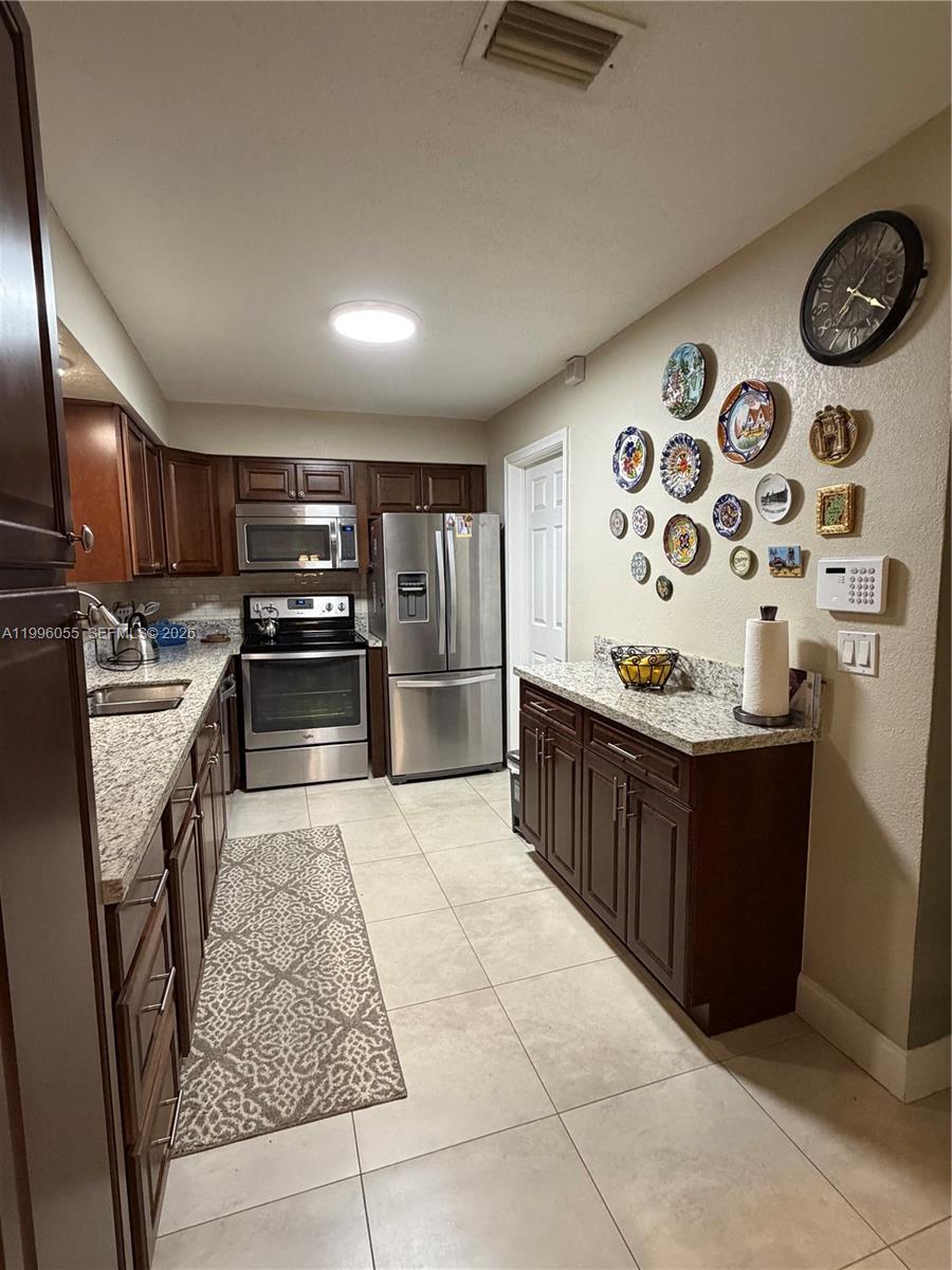 WESTWOOD COMMUNITY 4 - Residential