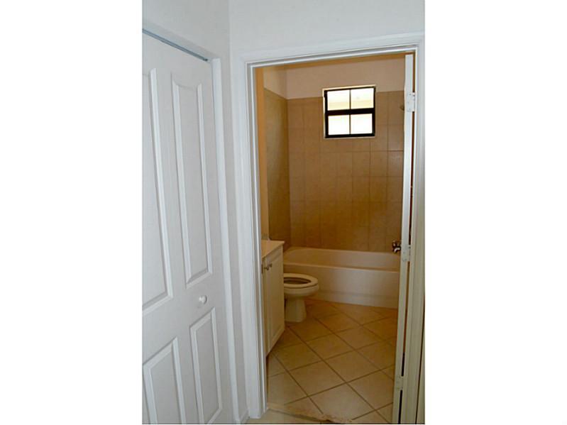 SAWGRASS LAKES 154-2 B PO - Residential Lease