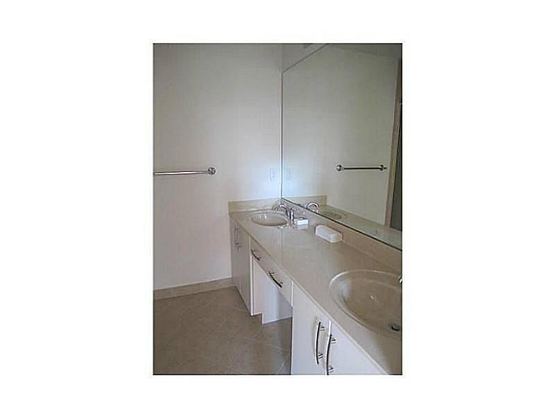 SAWGRASS LAKES 154-2 B PO - Residential Lease