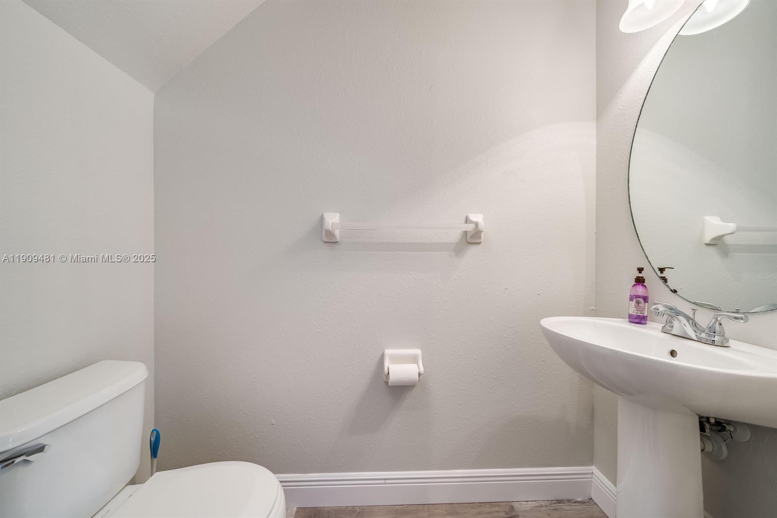 SANIBEL - Residential