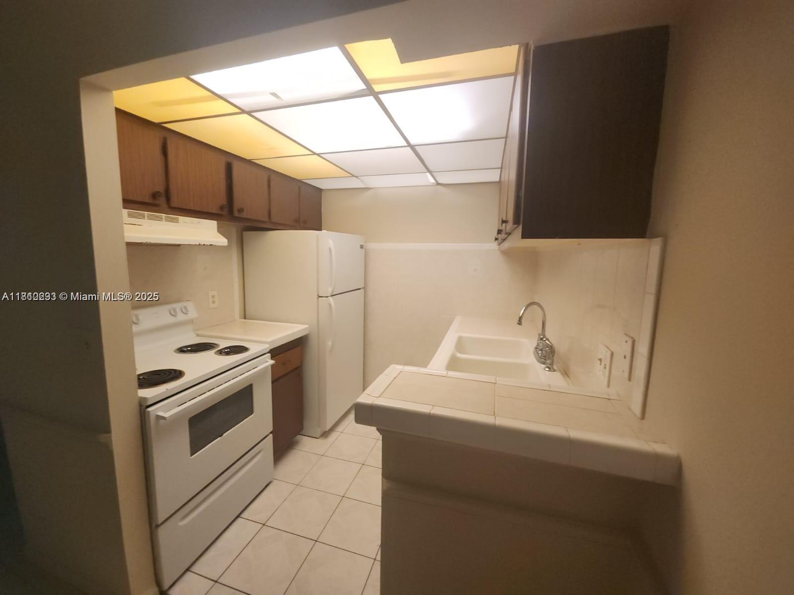 CROSS CREEK CONDO - Residential