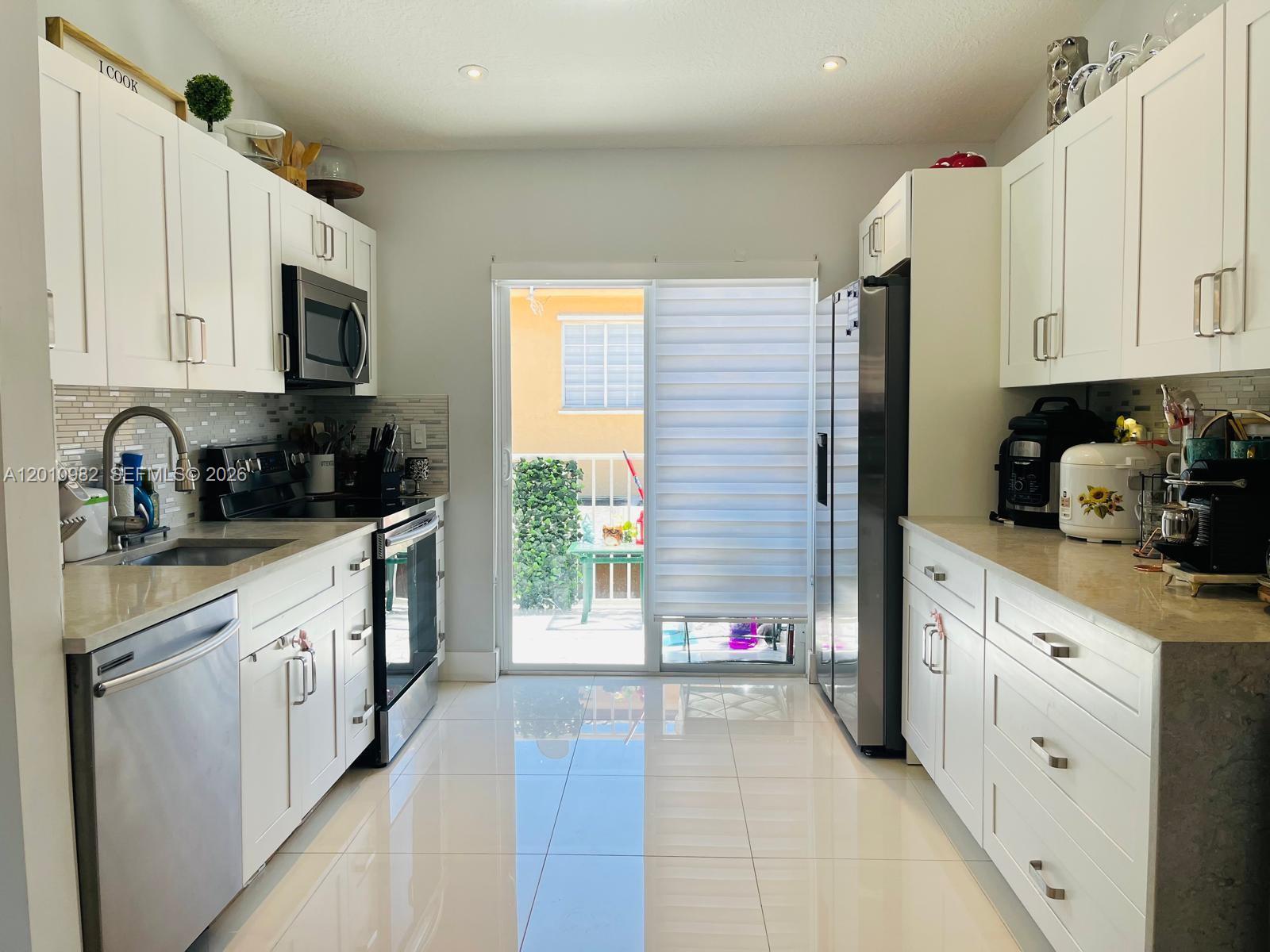 WEST POINCIANA VILLAS CON - Residential