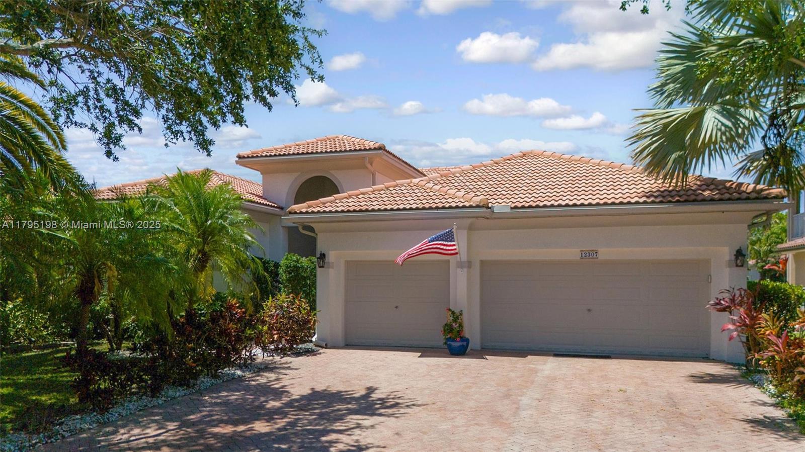 12307 NW 49th St