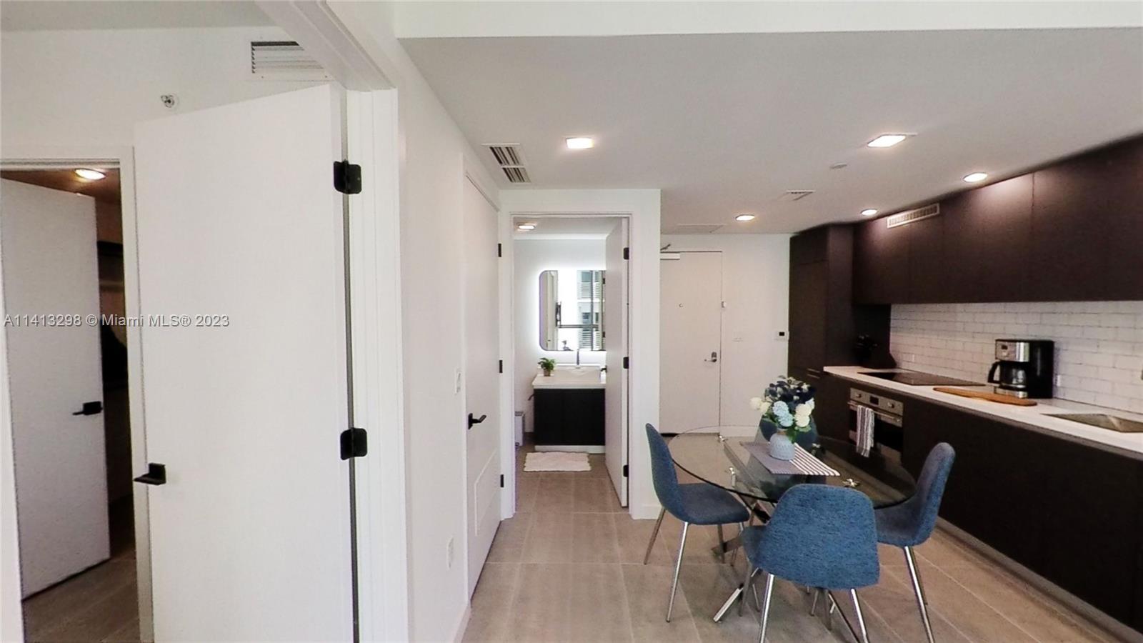 YOTELPAD MIAMI - Residential Lease