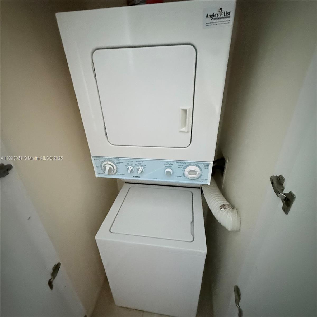 SUMMIT CONDO - Residential