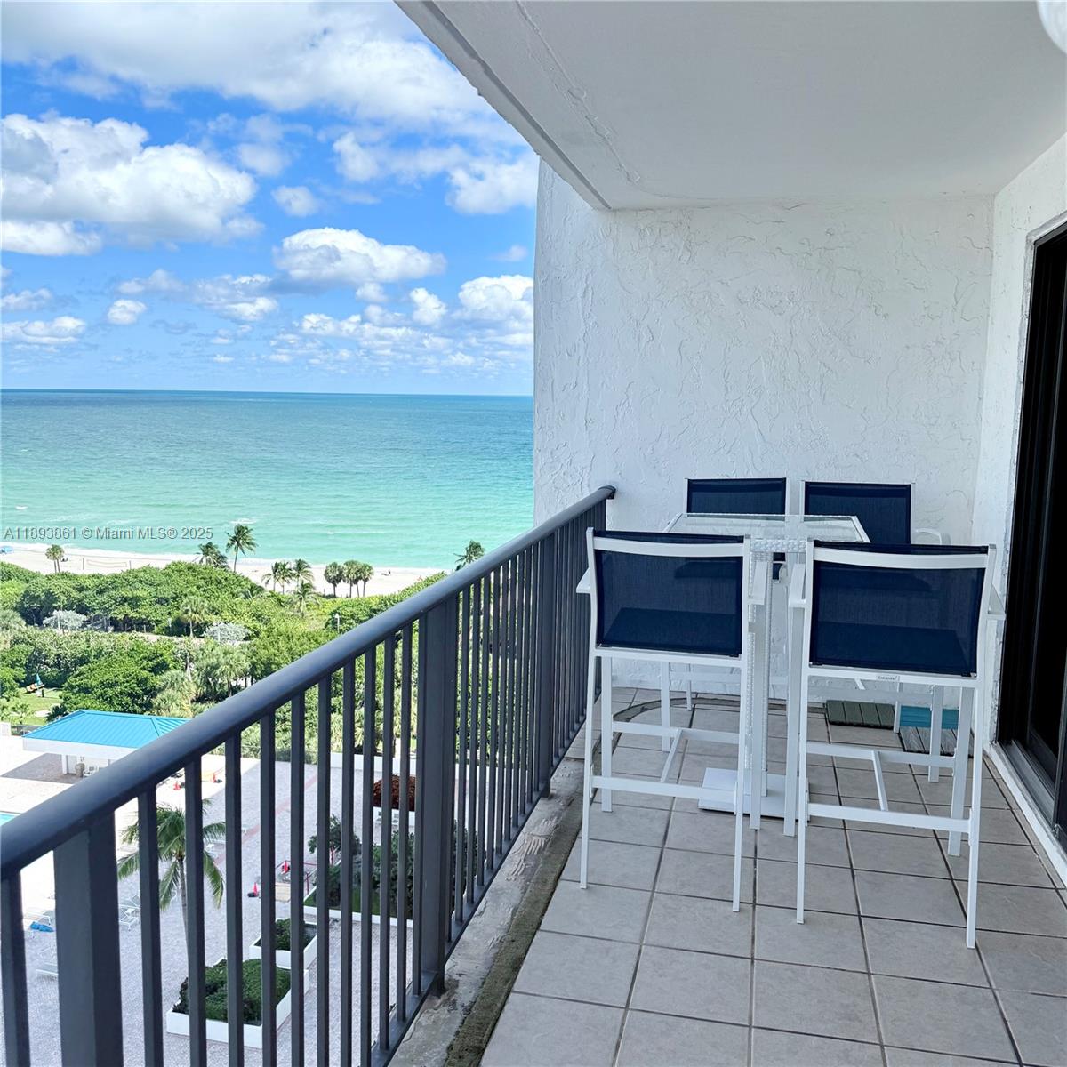 SUMMIT CONDO - Residential