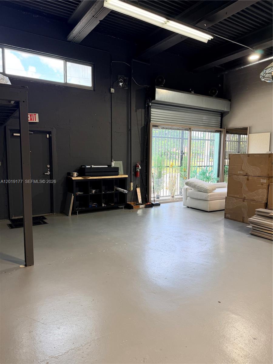 155 NE 1st Pl