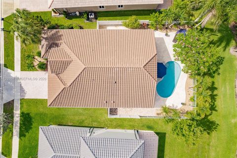 Tiny photo for 180 SW 167th Ave, Pembroke Pines, FL 33027 (MLS # A12026707)