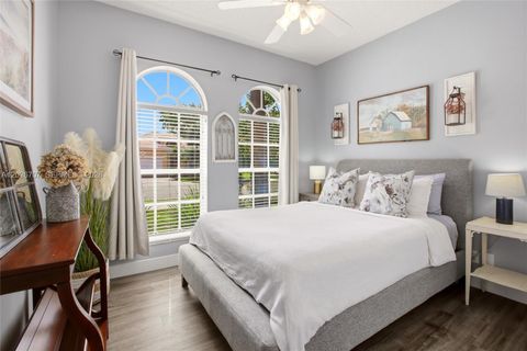 Tiny photo for 180 SW 167th Ave, Pembroke Pines, FL 33027 (MLS # A12026707)