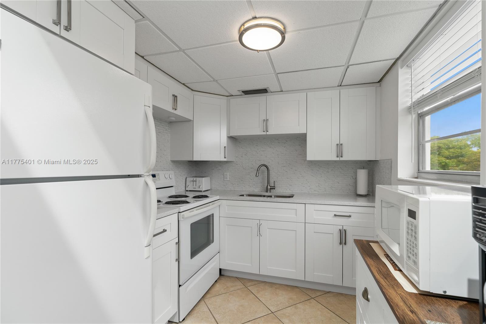 HARWOOD B CONDO - Residential