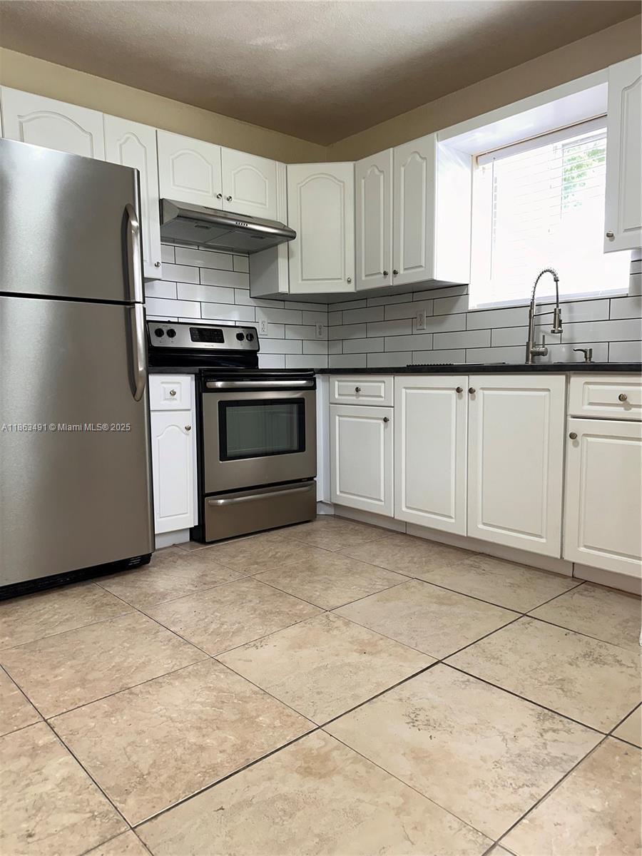 ORANGE HEIGHTS - Residential Lease