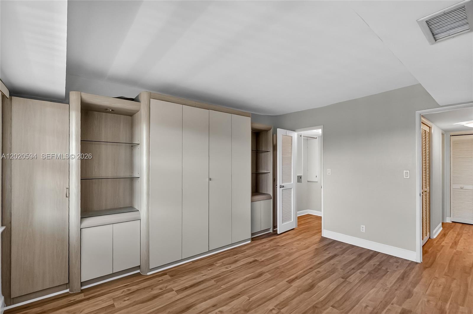 NO 104 PALM-AIRE COUNTRY - Residential