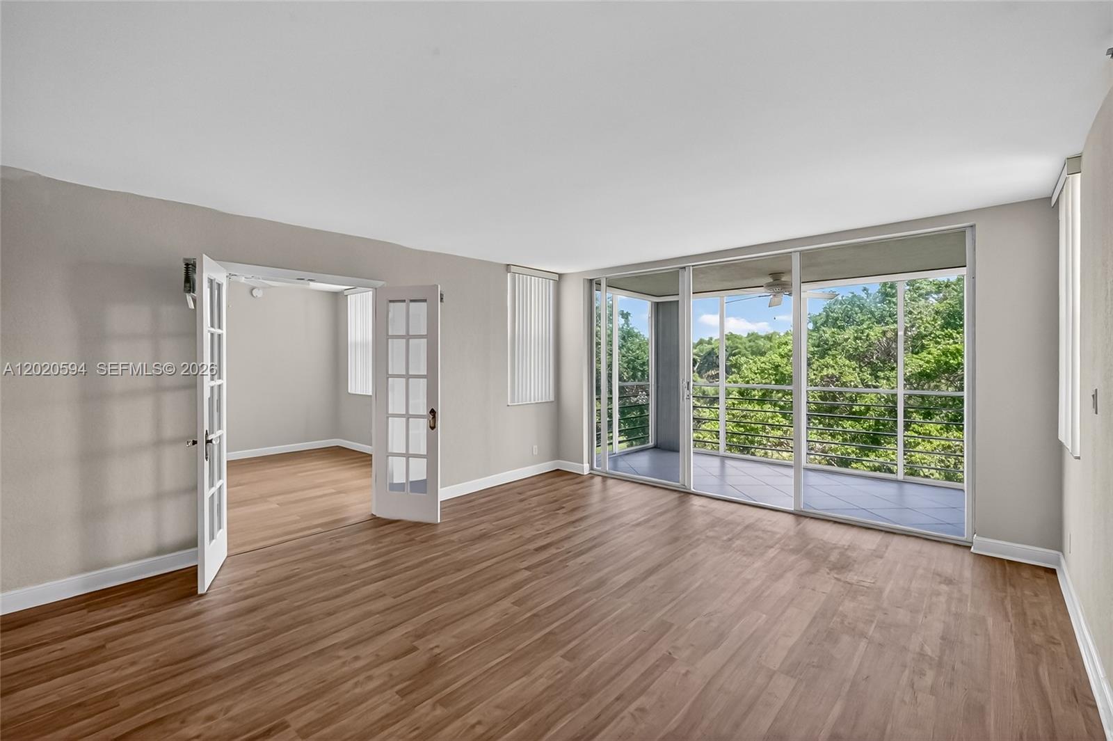 NO 104 PALM-AIRE COUNTRY - Residential