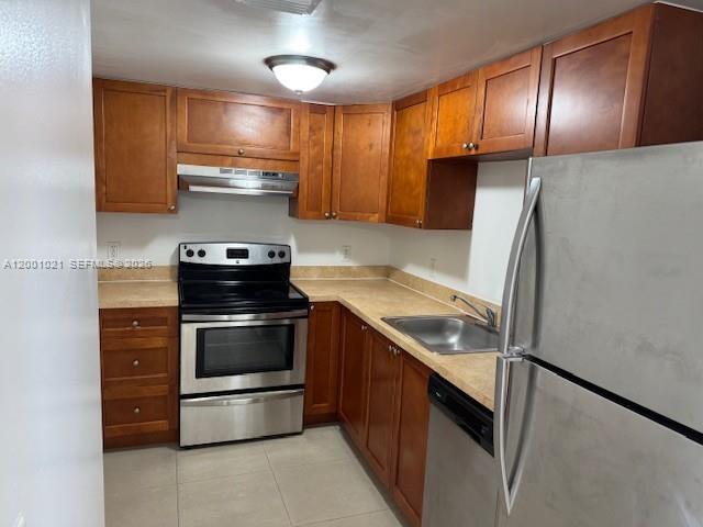 LAWRENCE ESTATES LAND COS - Residential Lease