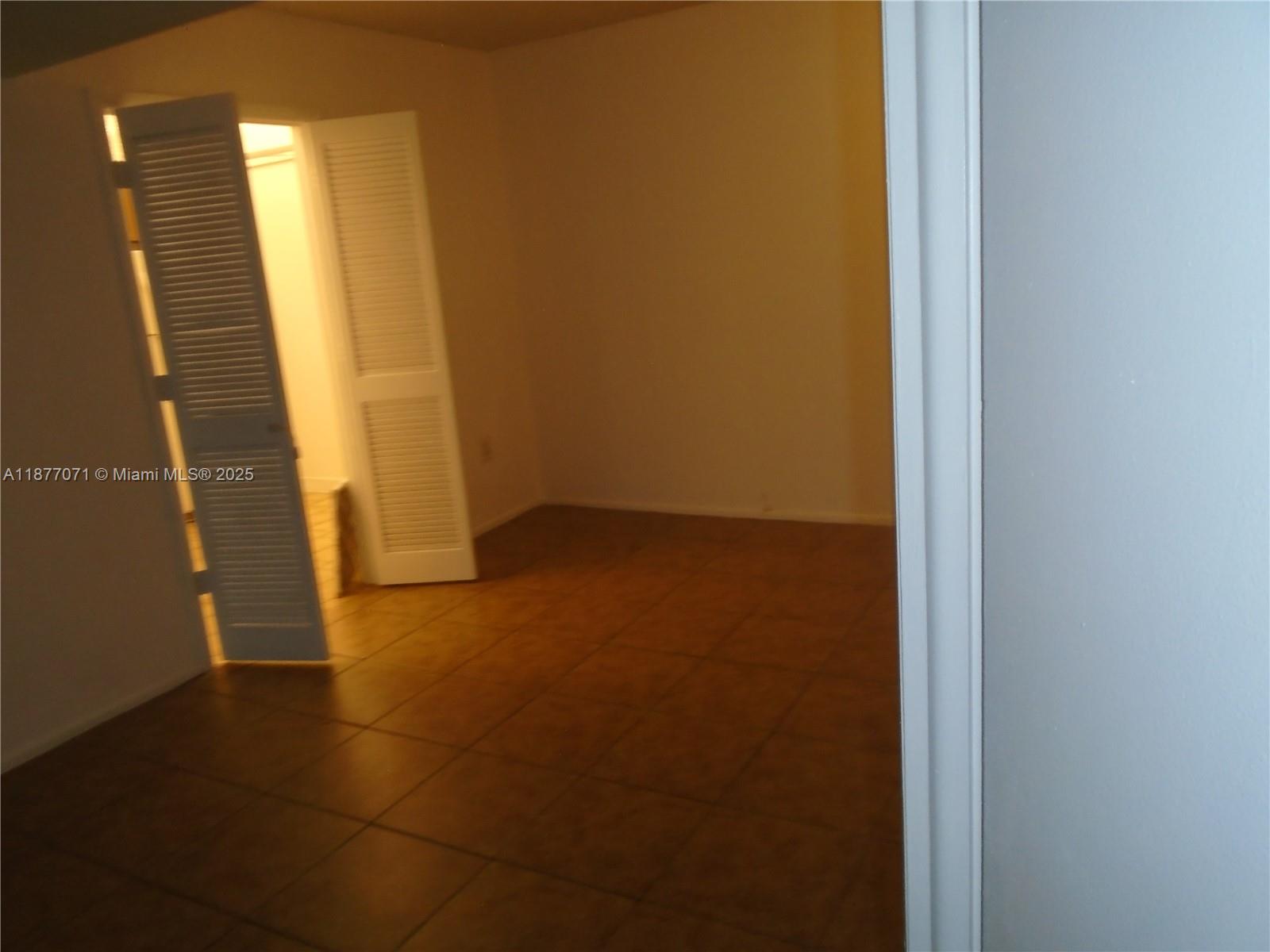 MANORS OF INVERRARY XI - Residential