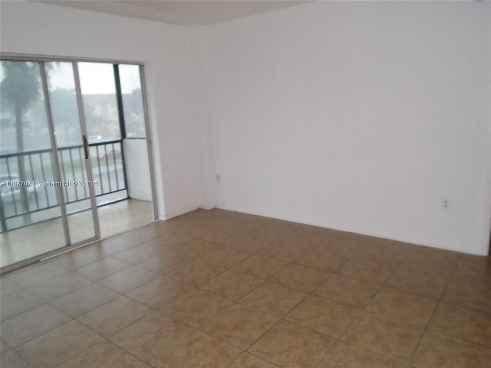 MANORS OF INVERRARY XI - Residential