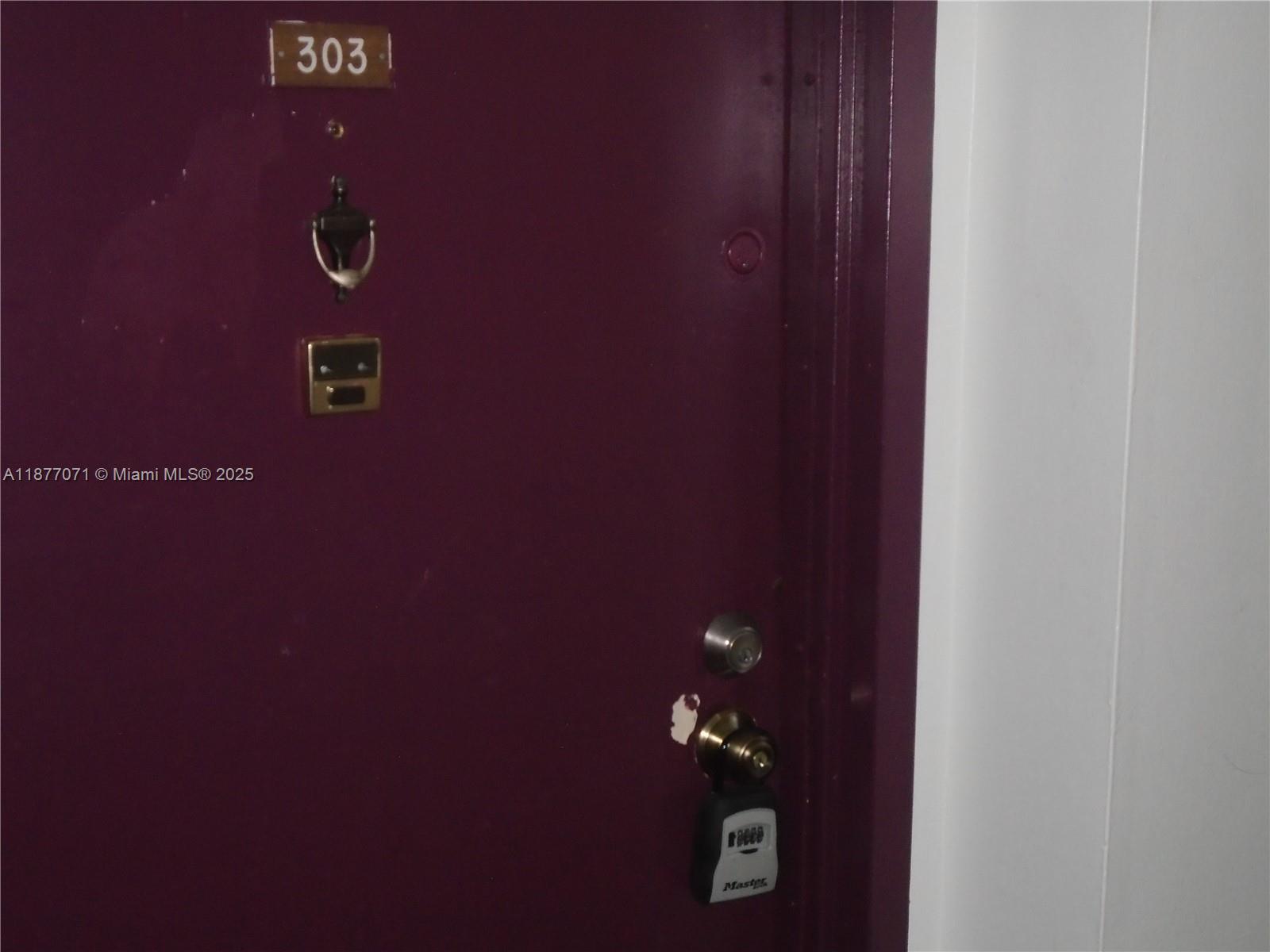 MANORS OF INVERRARY XI - Residential