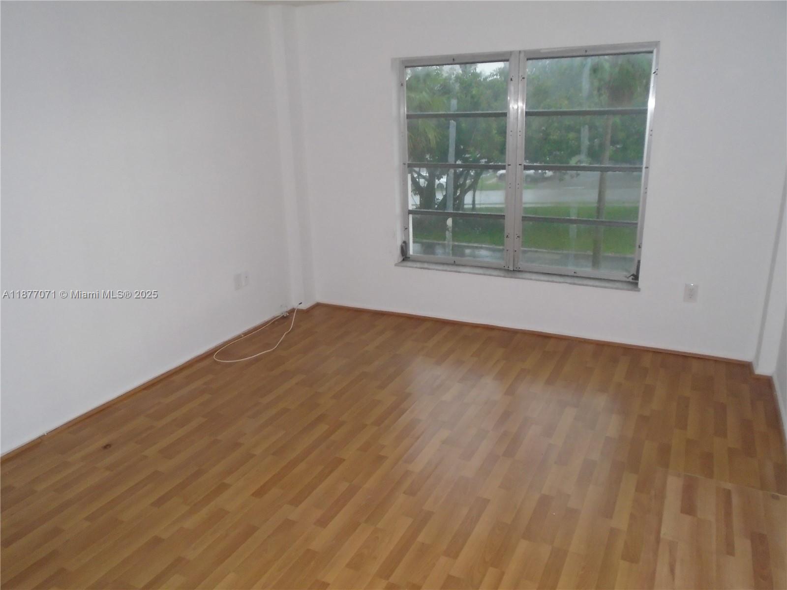 MANORS OF INVERRARY XI - Residential