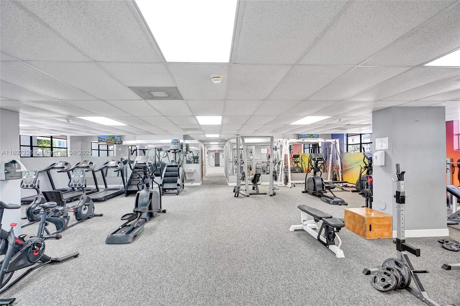 200 LESLIE CONDO - Residential