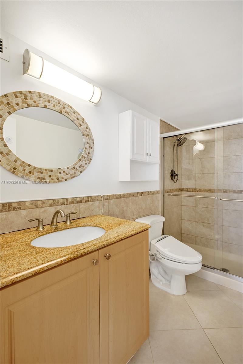 200 LESLIE CONDO - Residential