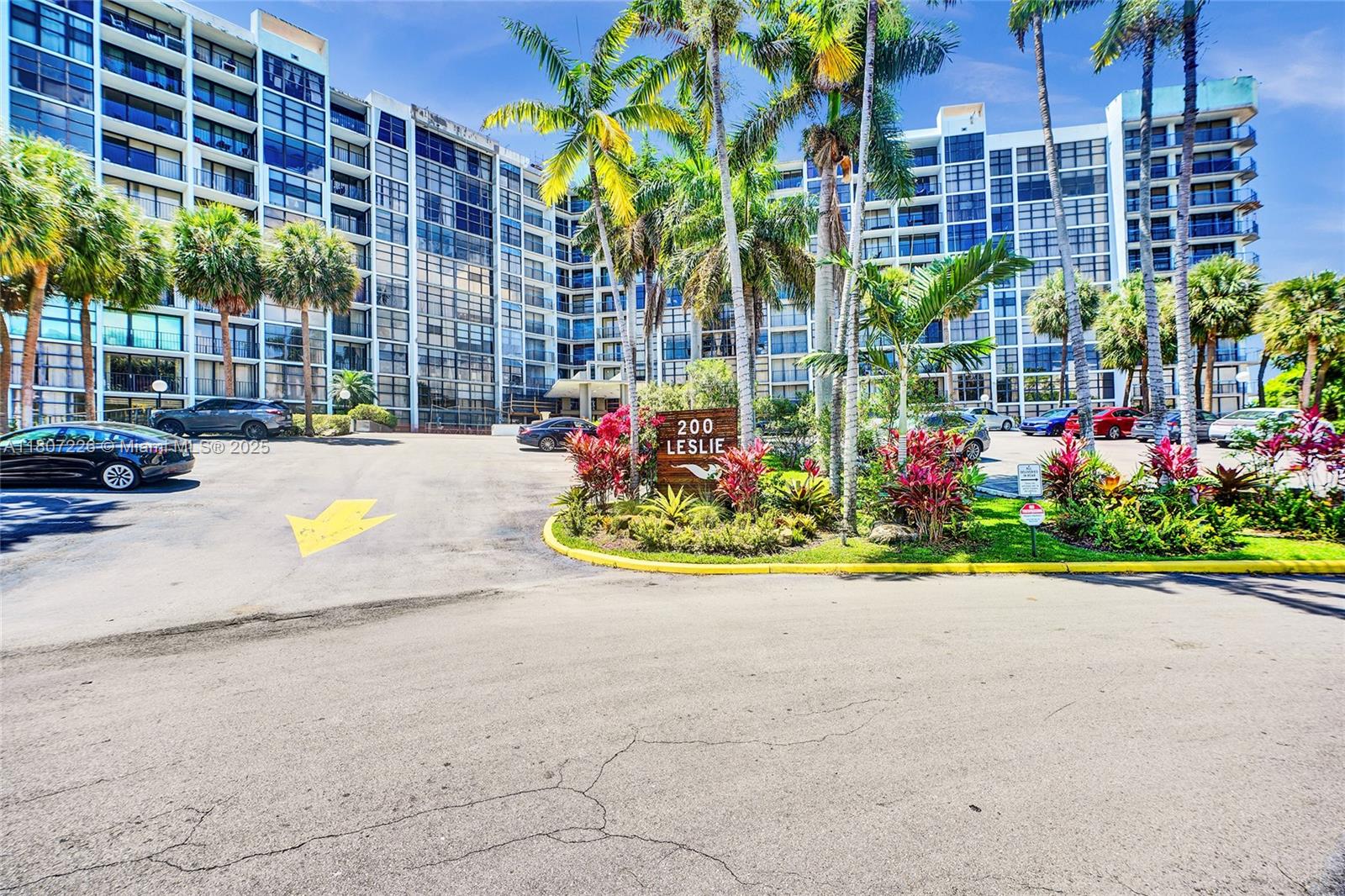 Property for Sale at 200 Leslie Dr 1031, Hallandale Beach, Broward County, Florida - Bedrooms: 3 
Bathrooms: 2  - $499,000