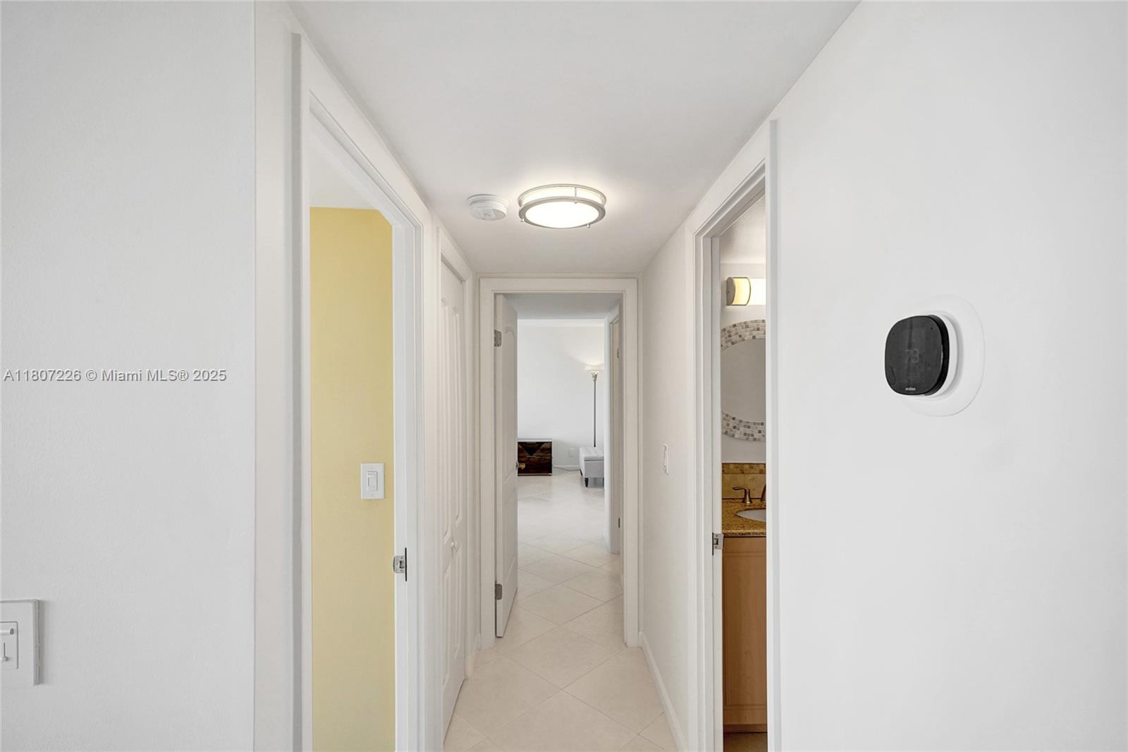 200 LESLIE CONDO - Residential