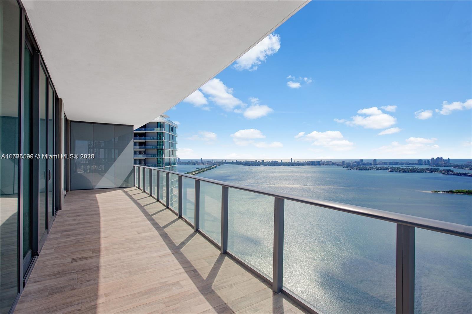 PARAISO BAY CONDO - Residential