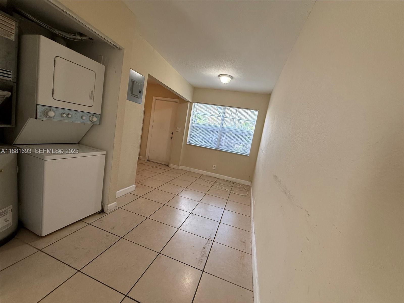 TOWNHOUSES OF PLANTATION - Residential