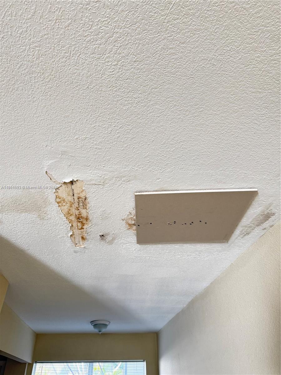 TOWNHOUSES OF PLANTATION - Residential