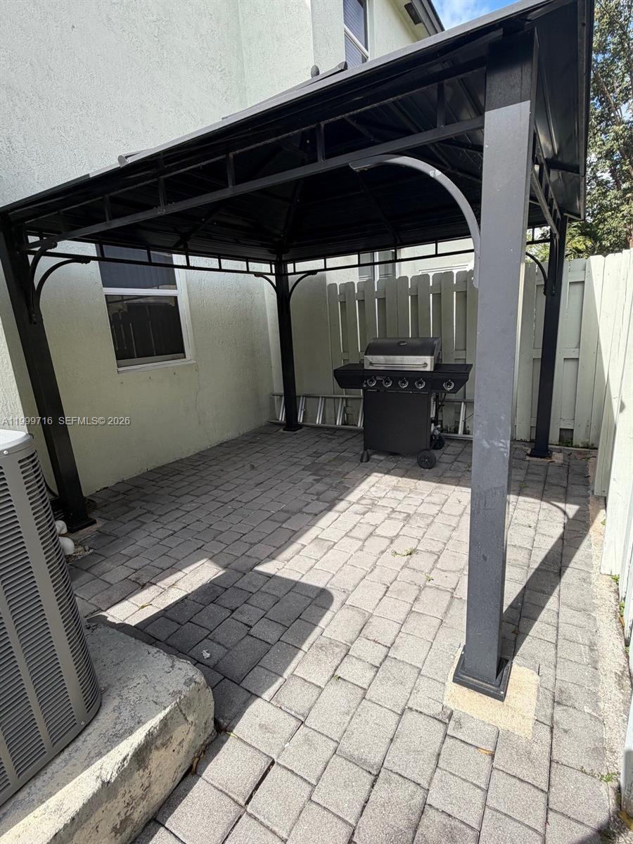 FIJI CONDO NO 1 - Residential