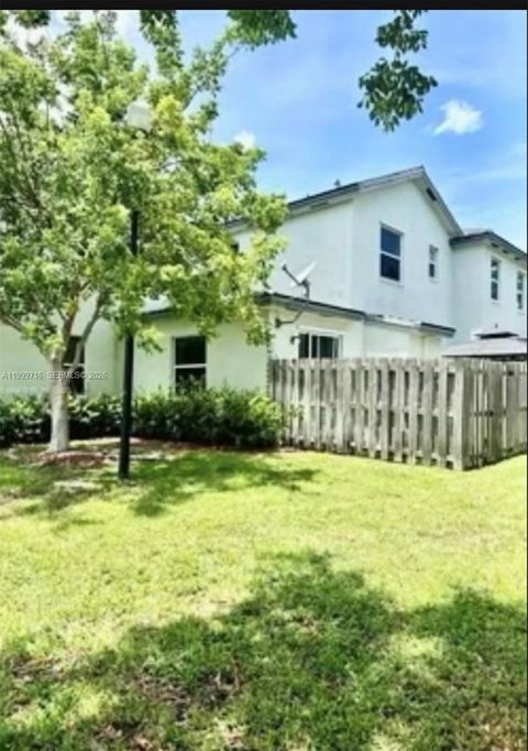 Photo of 133 SE 28 TER #8, Homestead, FL 33033 (MLS # A11999716)
