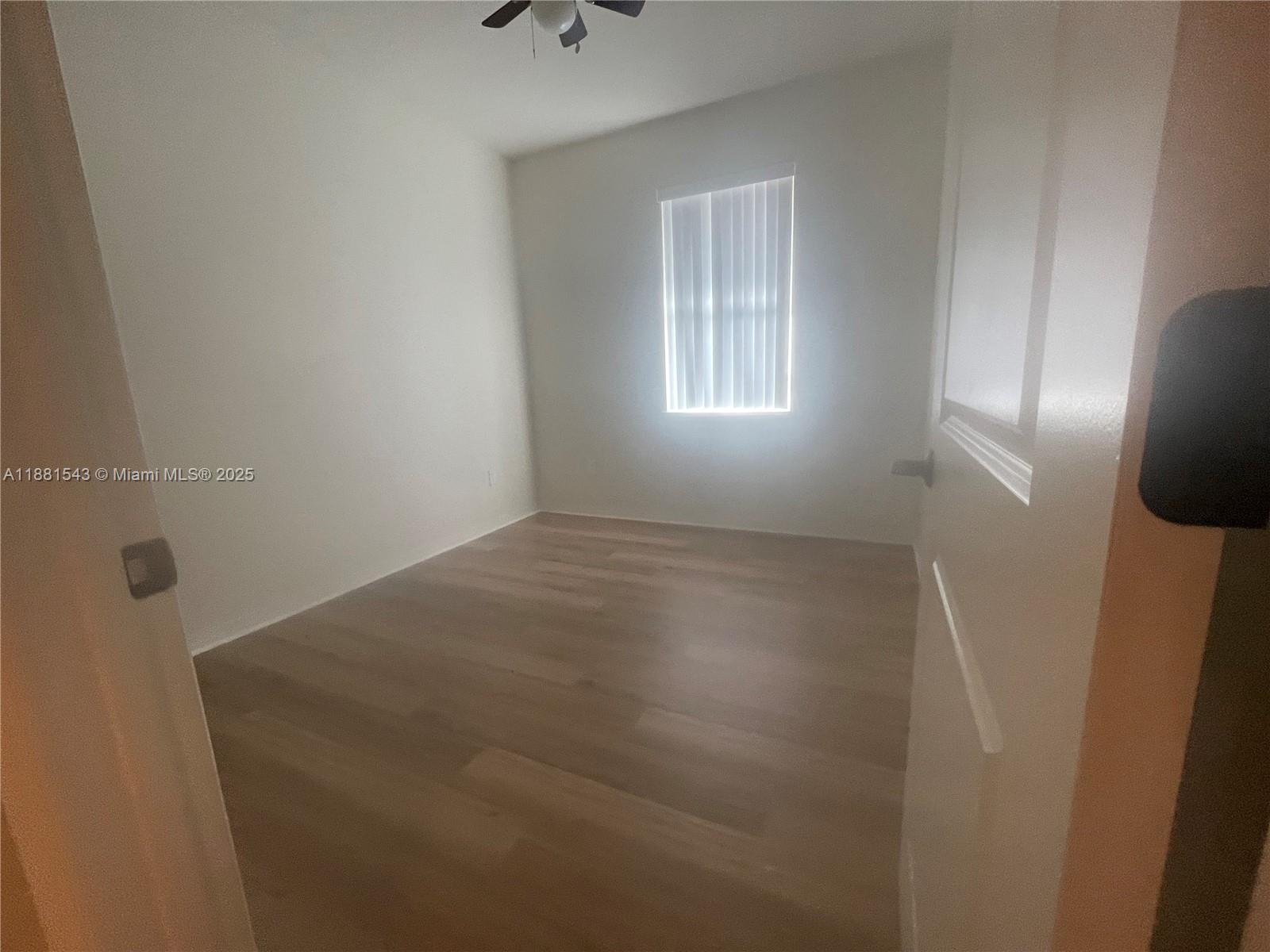 HILLCREST COUNTRY CLUB SO - Residential Lease