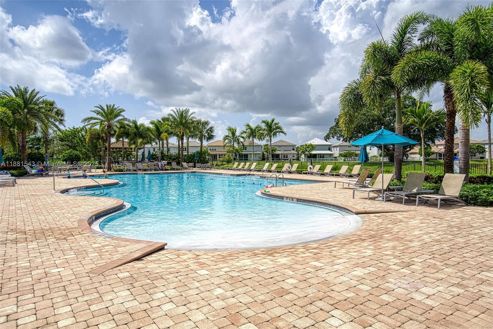 HILLCREST COUNTRY CLUB SO - Residential Lease