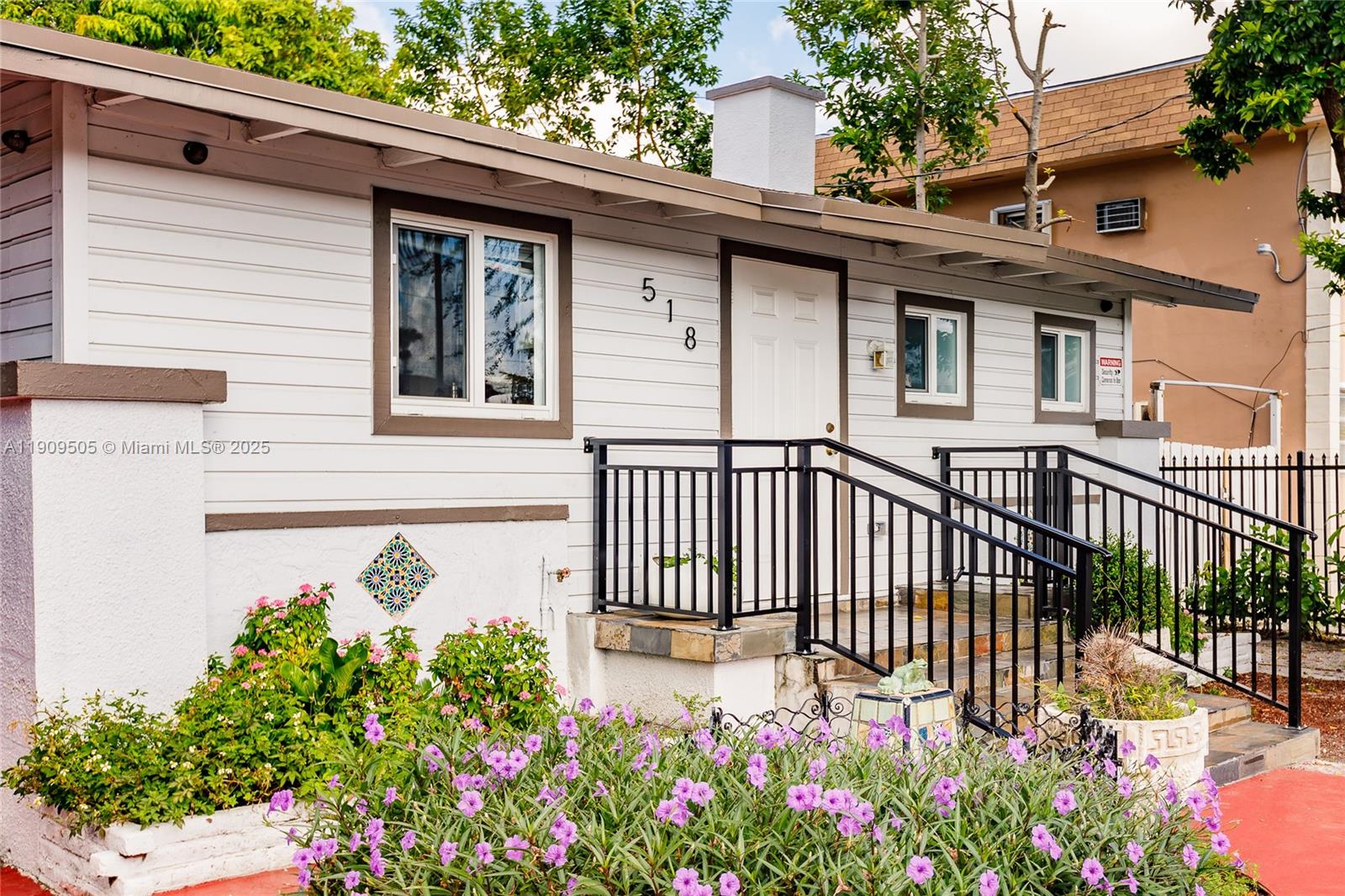 LAWRENCE ESTATES LAND COS - Residential Lease