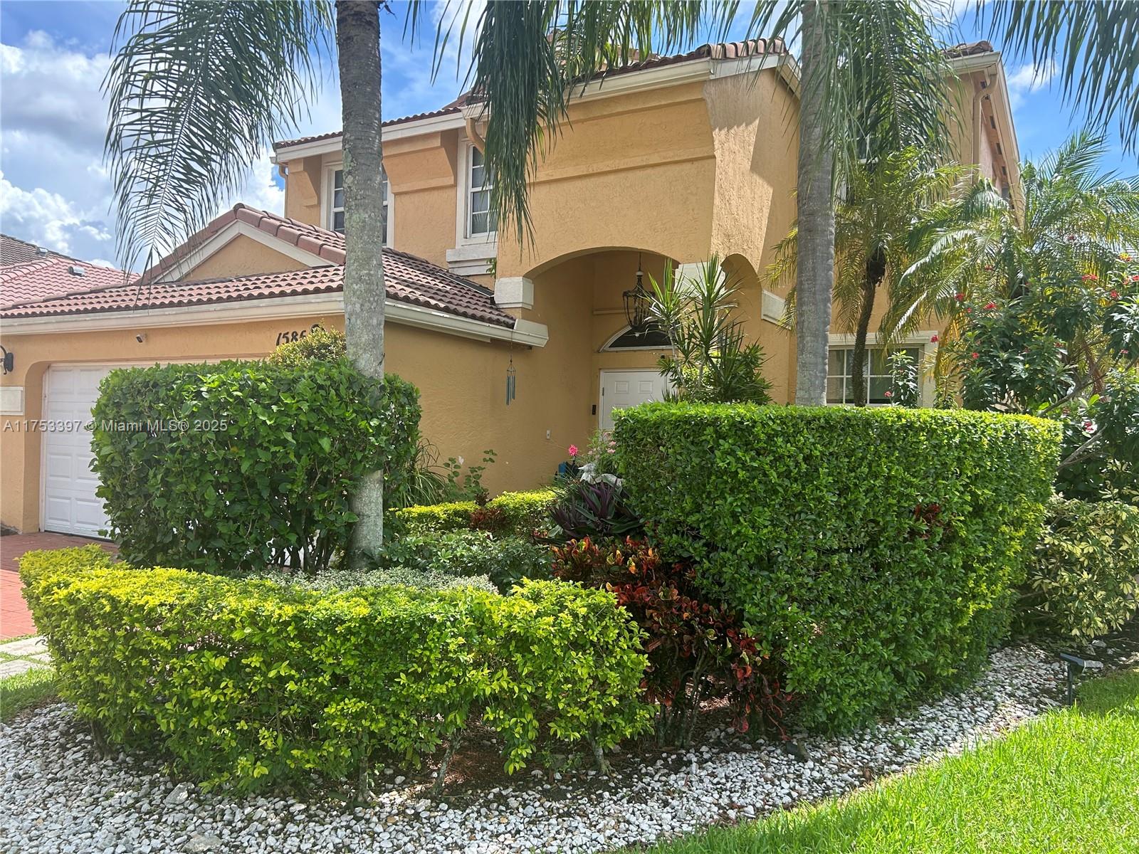 15868 NW 4th St