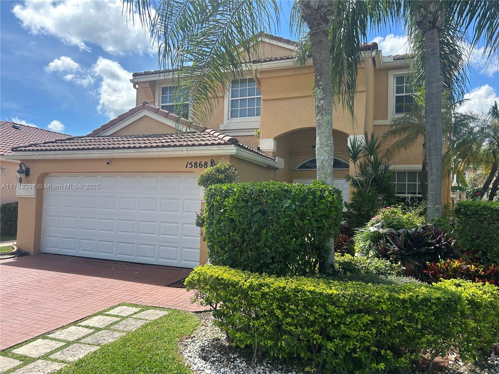15868 NW 4th St