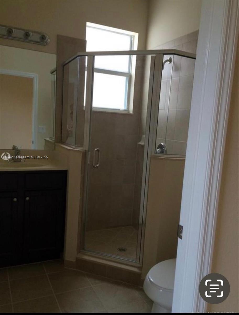 KENDALL COMMONS TOWNHOMES - Residential